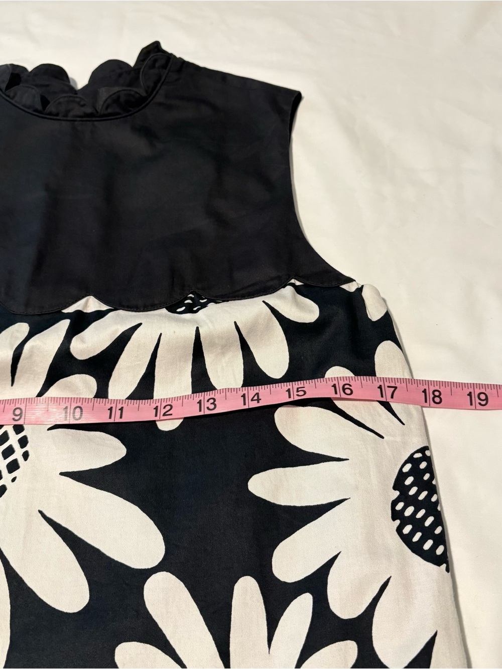 Victoria Beckham Mod Daisy Dress Mini - Picture 7 of 9